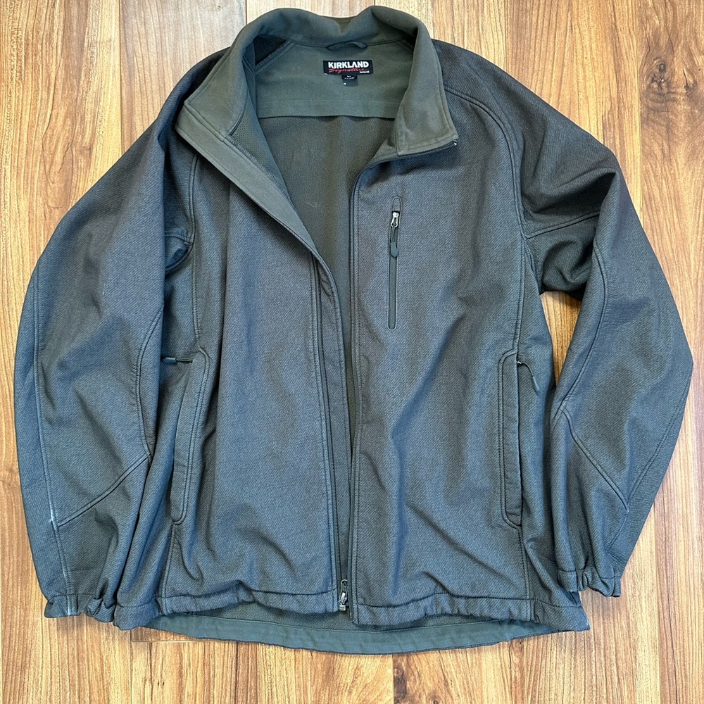 Kirkland XL Softshell Jacket Men’s Green